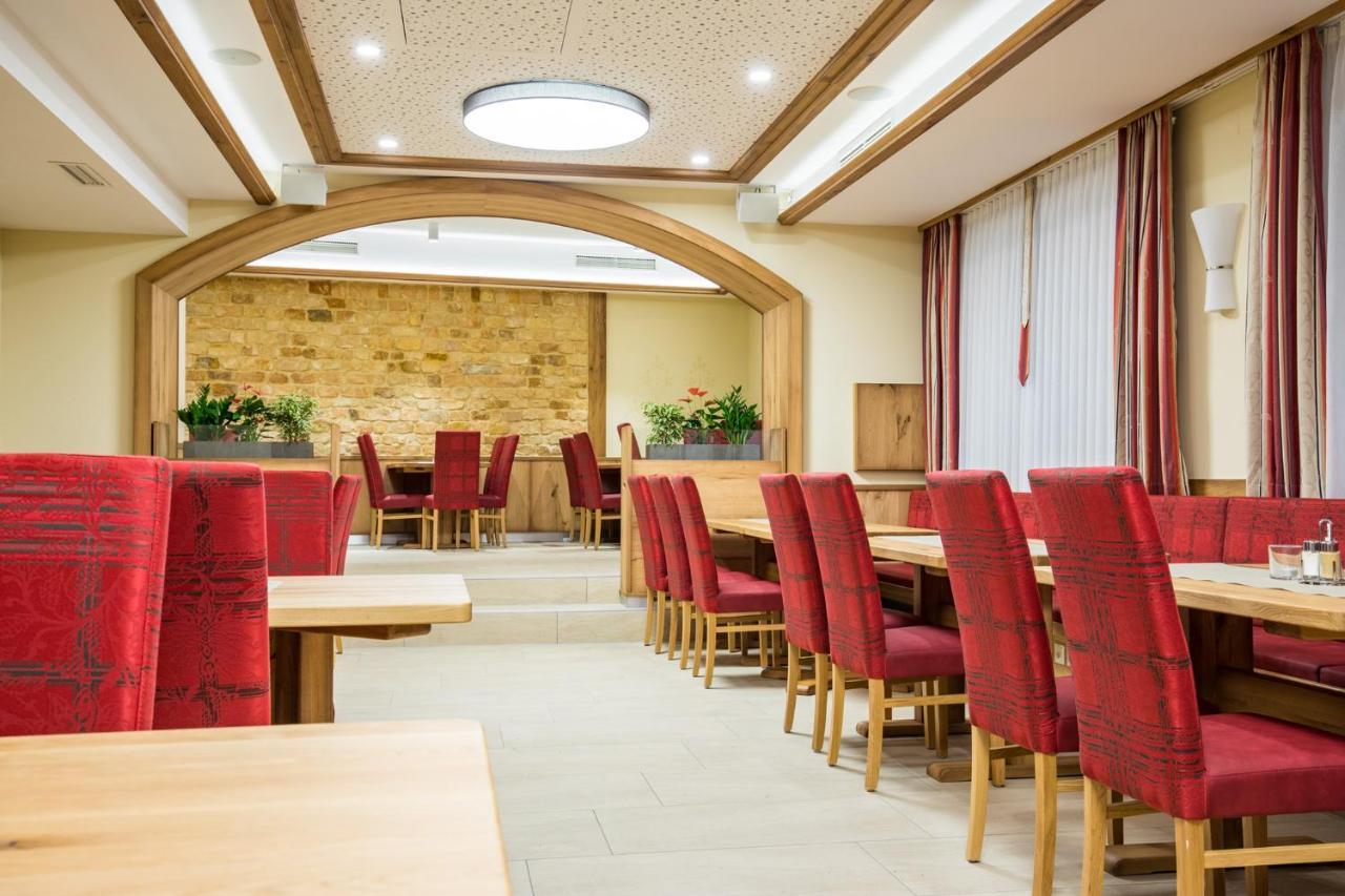 Hotel Freiensteinerhof Superior Sankt Peter-Freienstein Kültér fotó