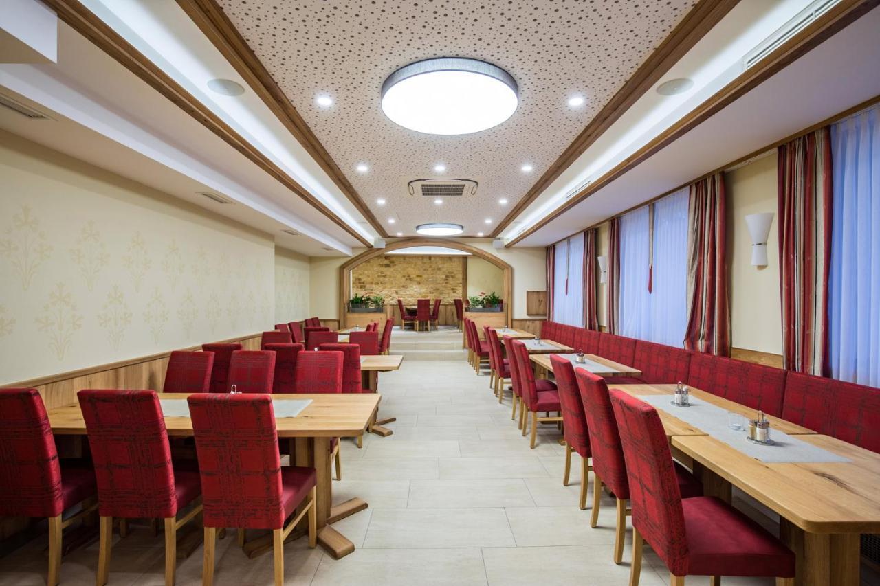 Hotel Freiensteinerhof Superior Sankt Peter-Freienstein Kültér fotó