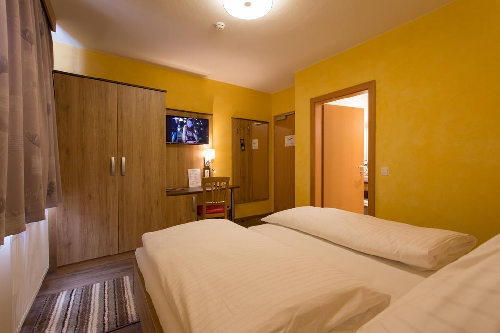 Hotel Freiensteinerhof Superior Sankt Peter-Freienstein Kültér fotó
