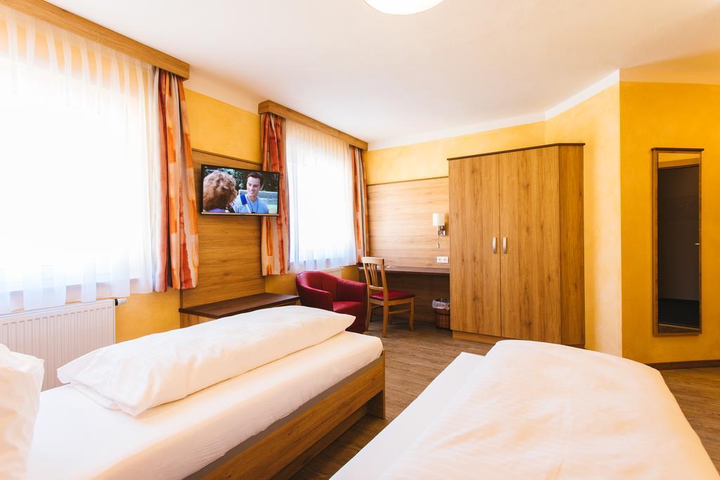 Hotel Freiensteinerhof Superior Sankt Peter-Freienstein Kültér fotó