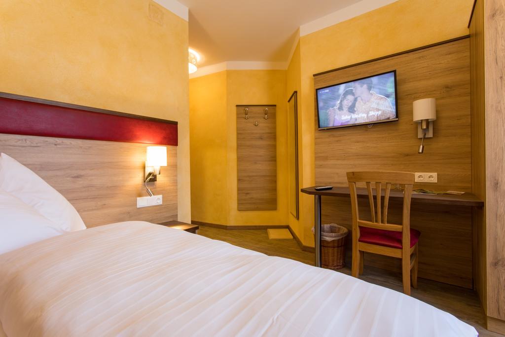 Hotel Freiensteinerhof Superior Sankt Peter-Freienstein Kültér fotó